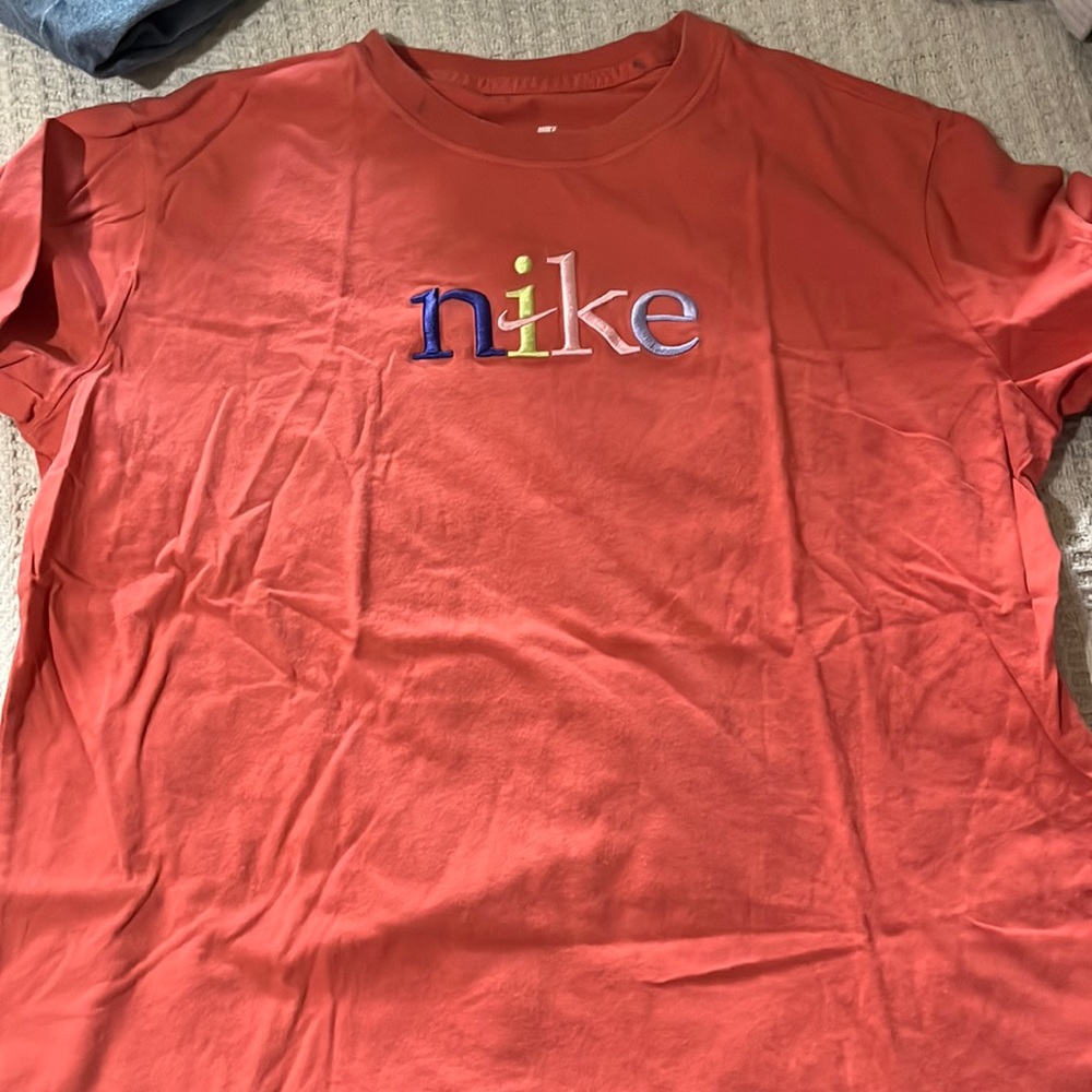 nike T shirt
